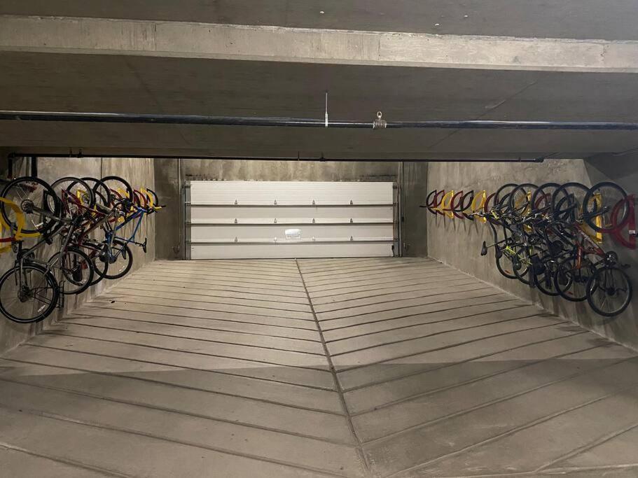 Modern And Cozy Courtyard View Apartment Kelowna Luaran gambar